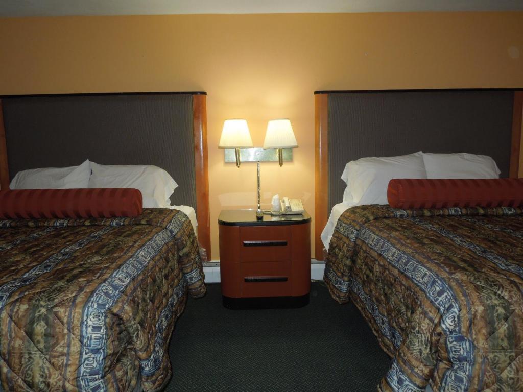 Sentinel Motel West Chester Exterior photo